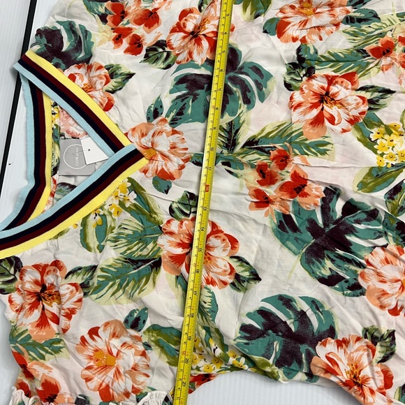 COM.plete V-neck blouse, women’s size large off white/coral - Picture 9 of 9